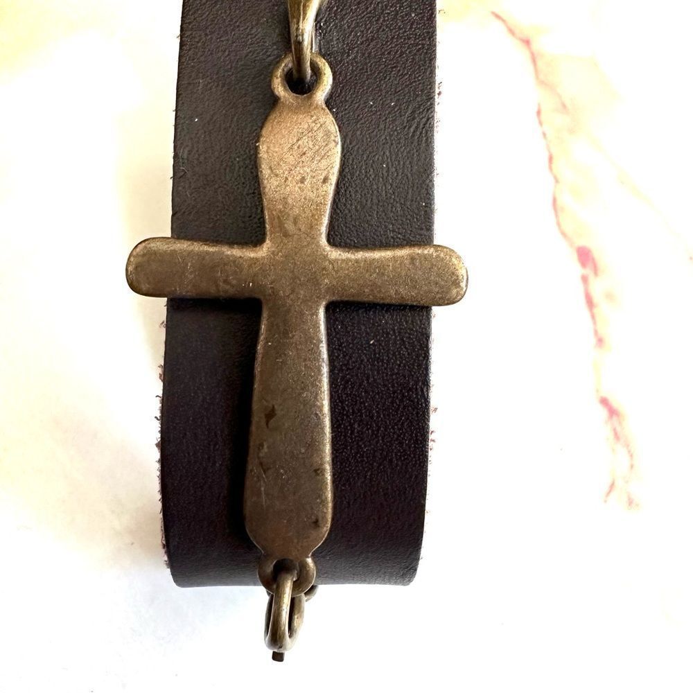 Brown Leather brass tone cross bracelet - Picture 2 of 8